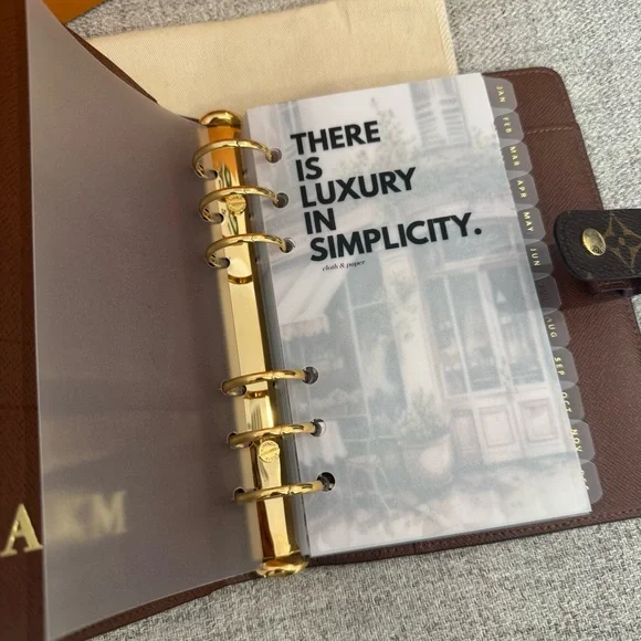 Louis Vuitton MM Agenda w/Receipt - Picture 8 of 10